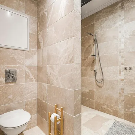 A Dream With Spectacular Views - New! * برغن